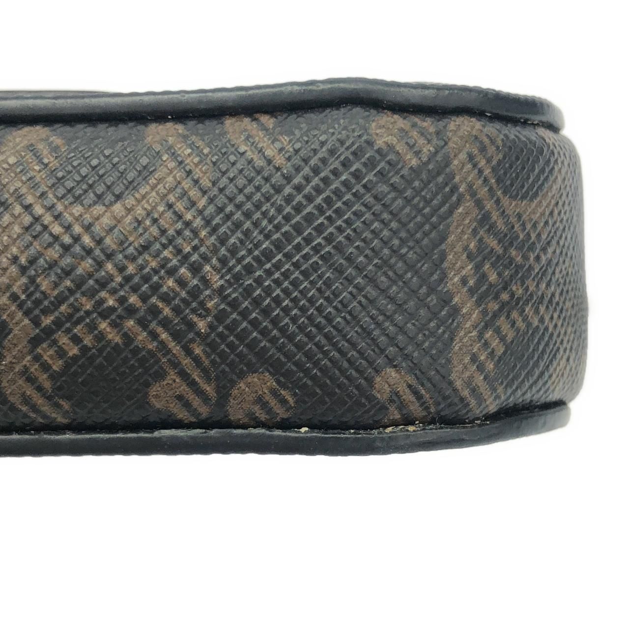 Celine Horizontal Pouch Shoulder Bag — view 3