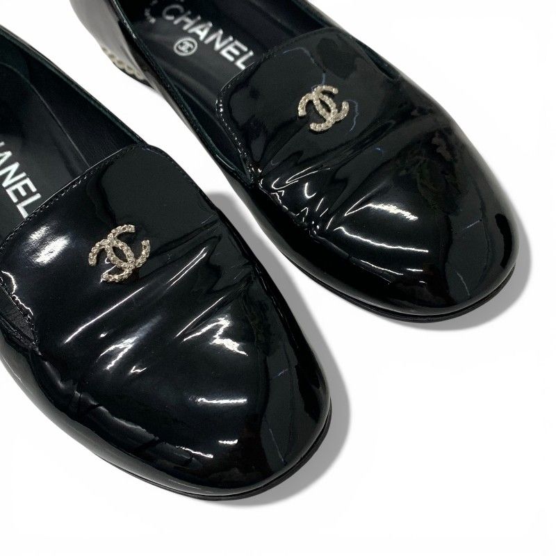 Chanel Flat Shoes Patent Black CC Logo Pearl Opera — view 9