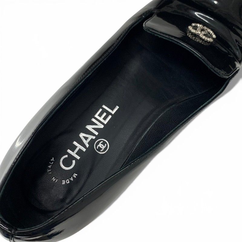 Chanel Flat Shoes Patent Black CC Logo Pearl Opera — view 7