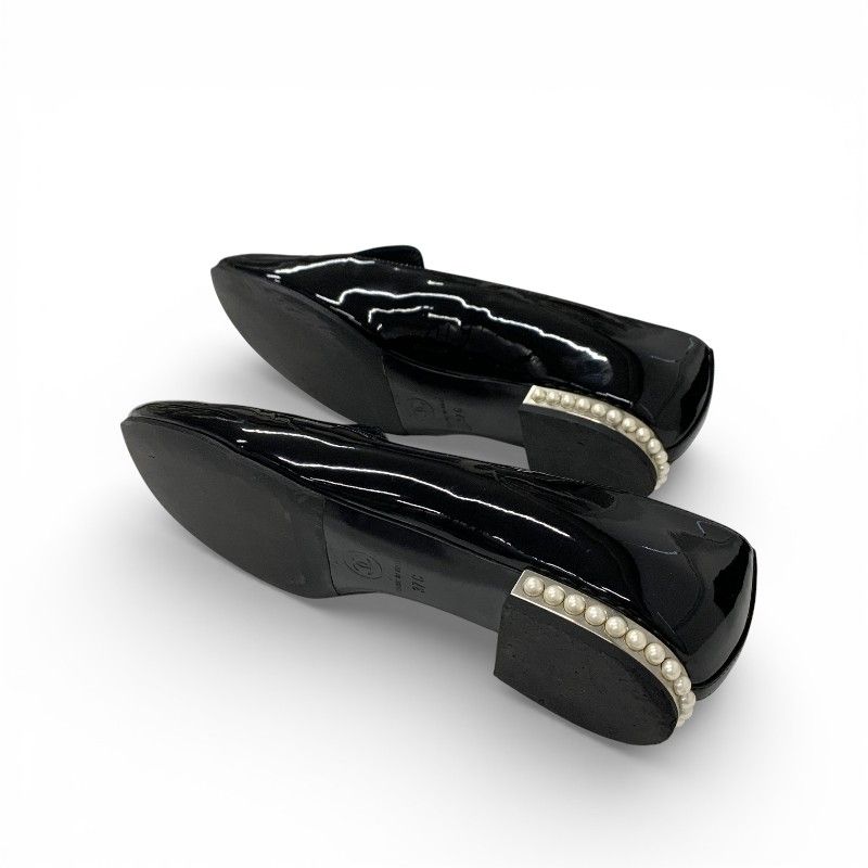 Chanel Flat Shoes Patent Black CC Logo Pearl Opera — view 6
