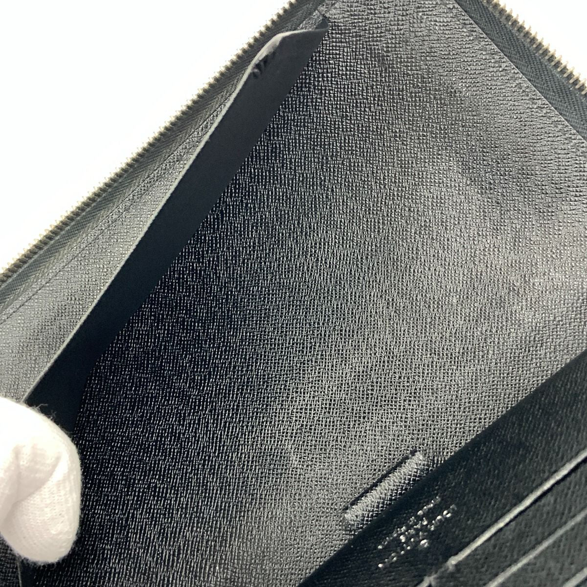 Louis Vuitton Epi Zippy Organizer Zip Around Wallet Black — view 9