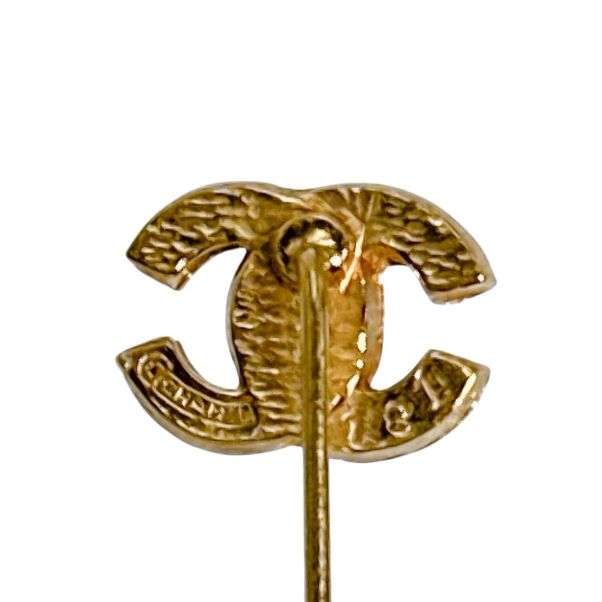Chanel Rhinestone Pin Brooch CC Logo Gold — view 5