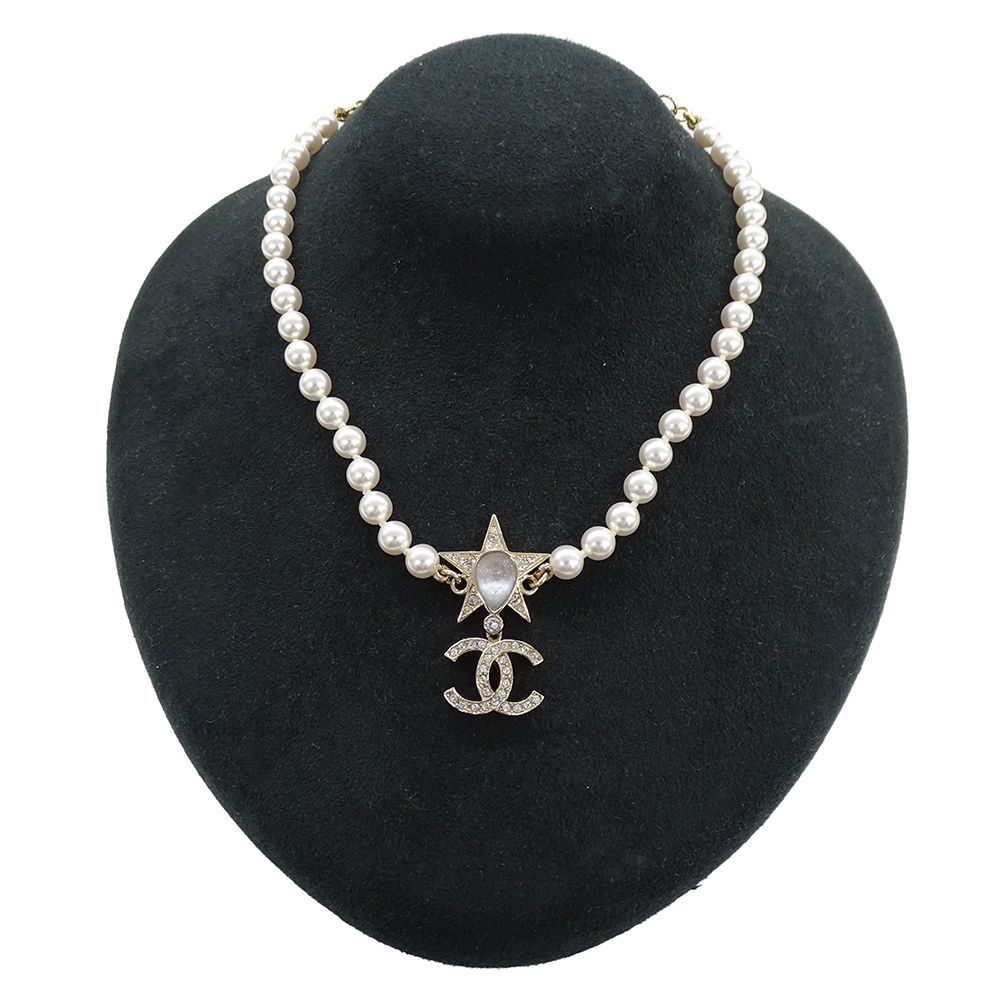 Chanel Choker Necklace Metal Rhinestone Faux Pearl Star CC Logo Gold White — view 9
