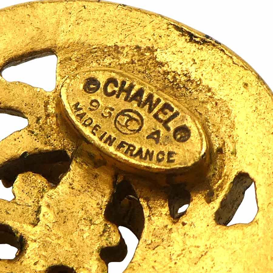Chanel Earrings Gold — view 7