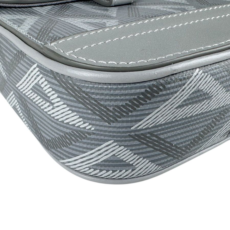 Dior Shoulder Bag CD Diamond Hit the Road Vertical Pouch — view 8