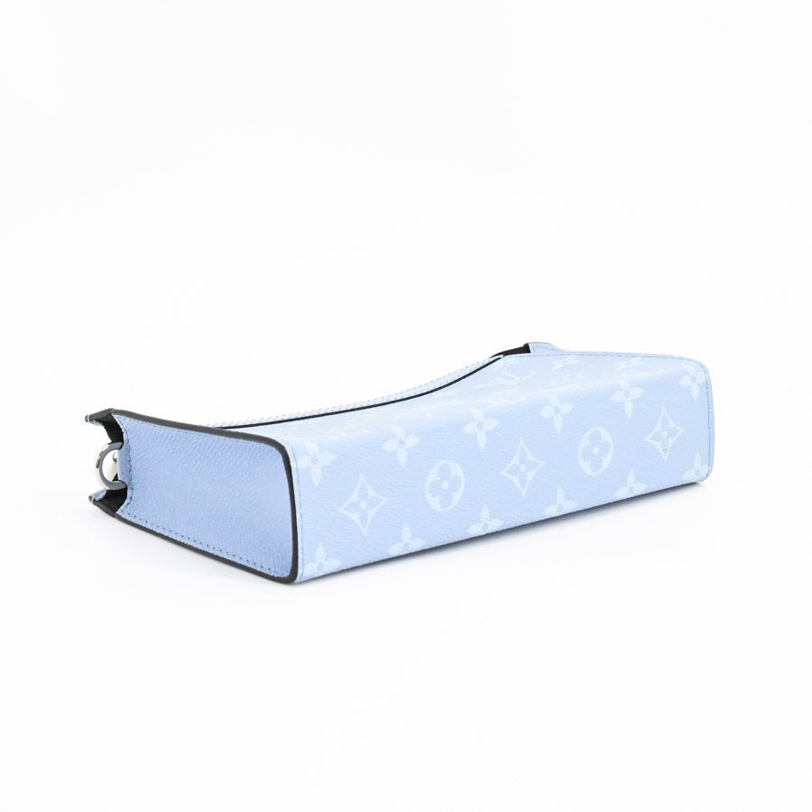 Louis Vuitton Shoulder Bag Gaston Wearable Wallet — view 5