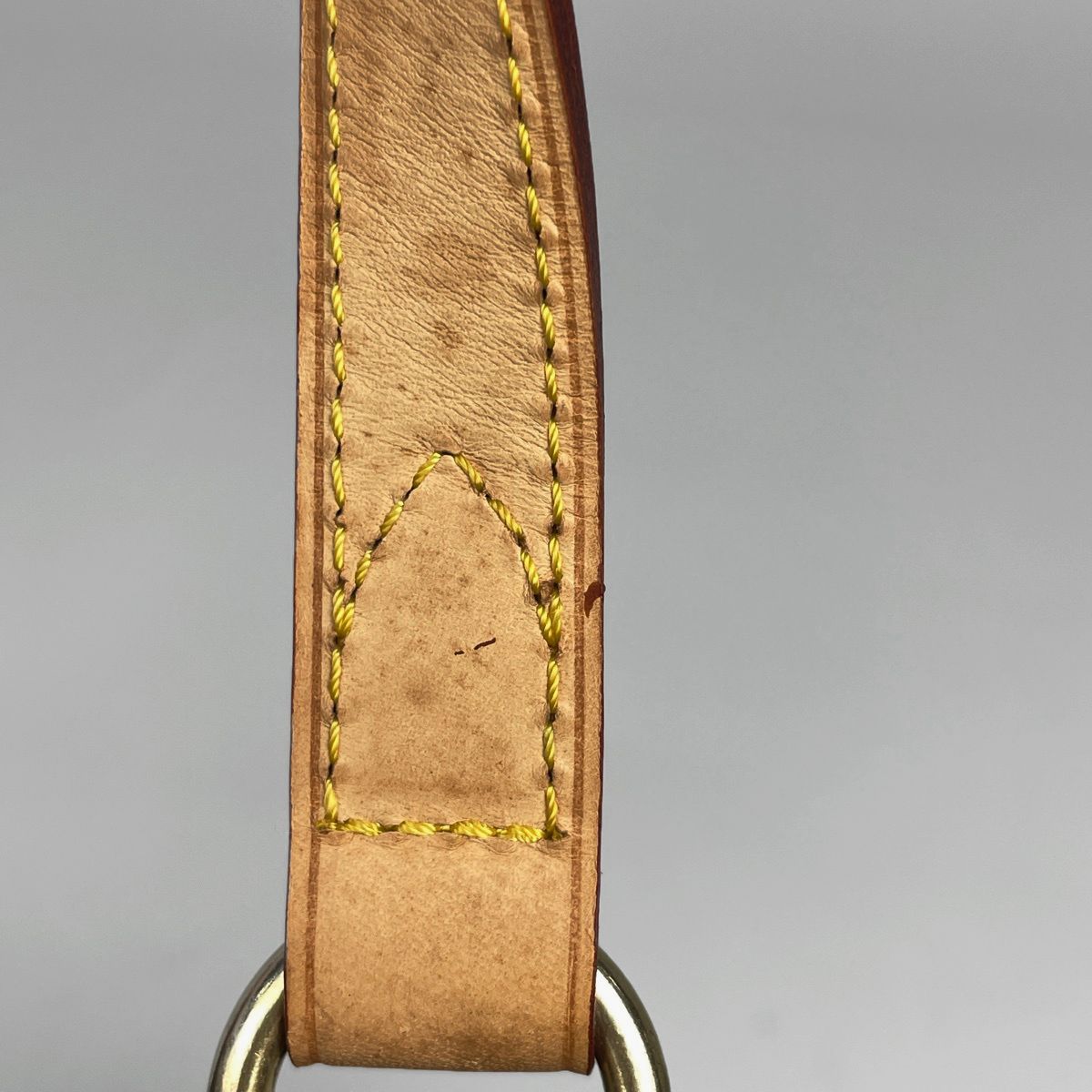 Louis Vuitton Batignolles Handbag Monogram Brown — view 4