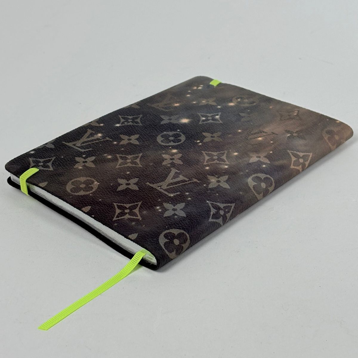 Louis Vuitton Cahiers Gustar Vmm Notepad Monogram Galaxy Brown Shoulder Bag — view 2