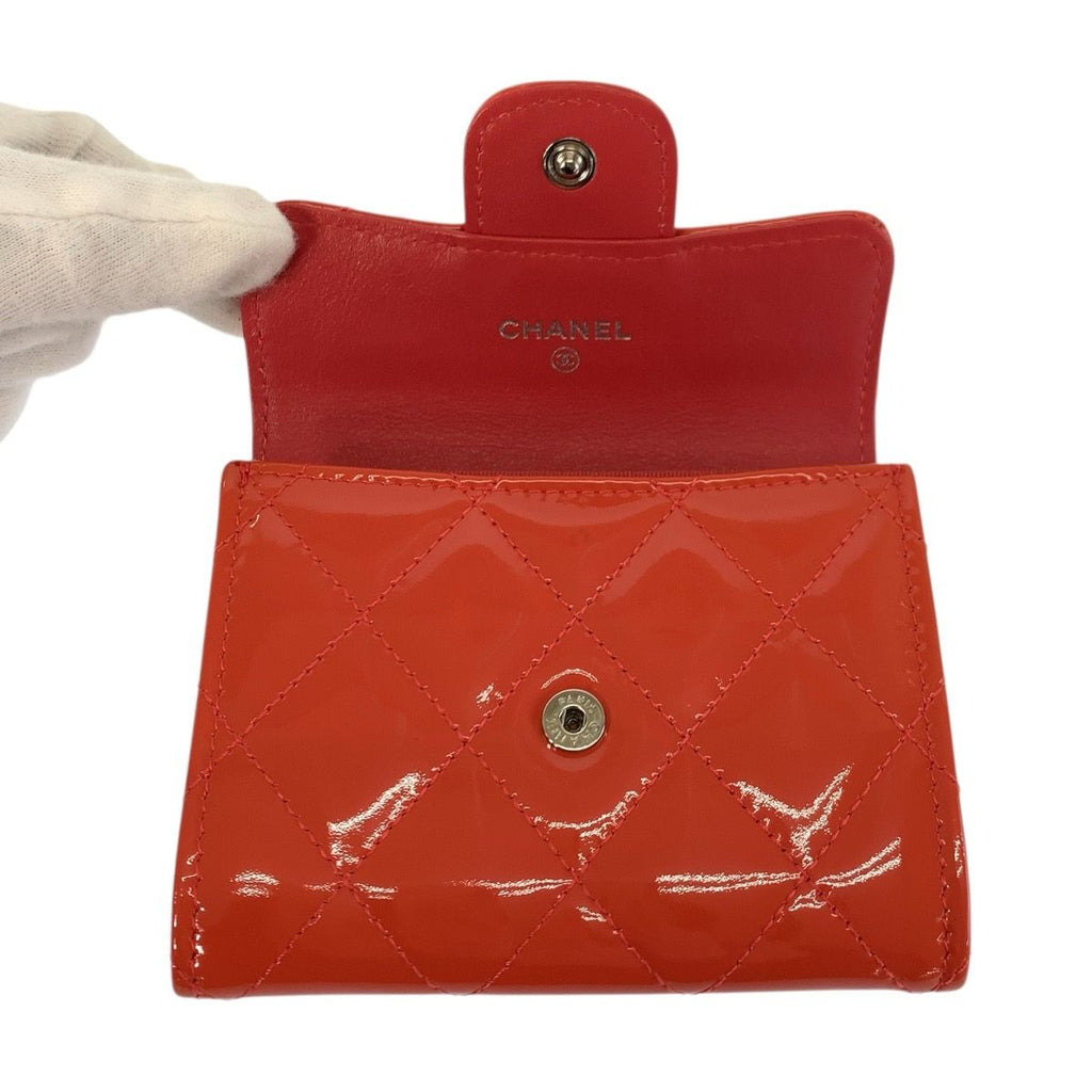 Chanel Quilted CC Logo Orange Patent Leather Coin Case Card — view 4