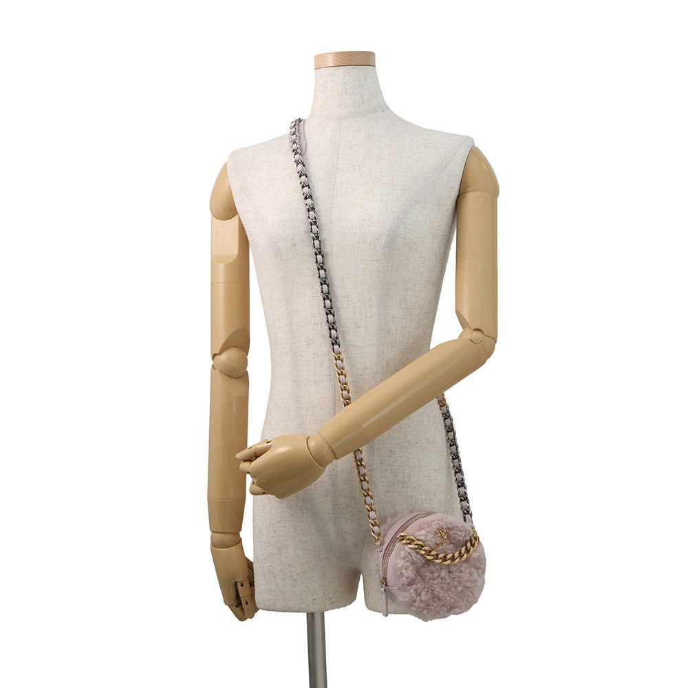 Chanel Chain Shoulder Bag 19 CC Logo — view 4