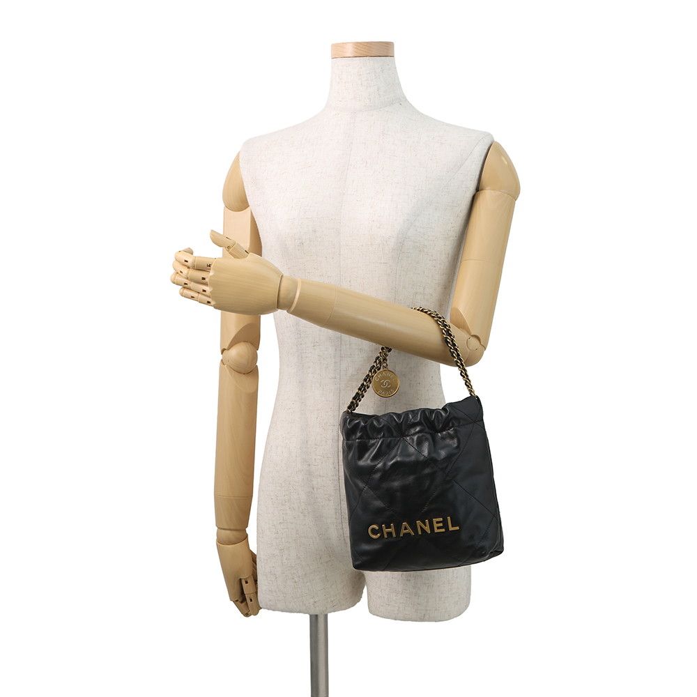 Chanel Handbag 22 Mini CC Logo Shiny Calf Leather 2-Way Black — view 4