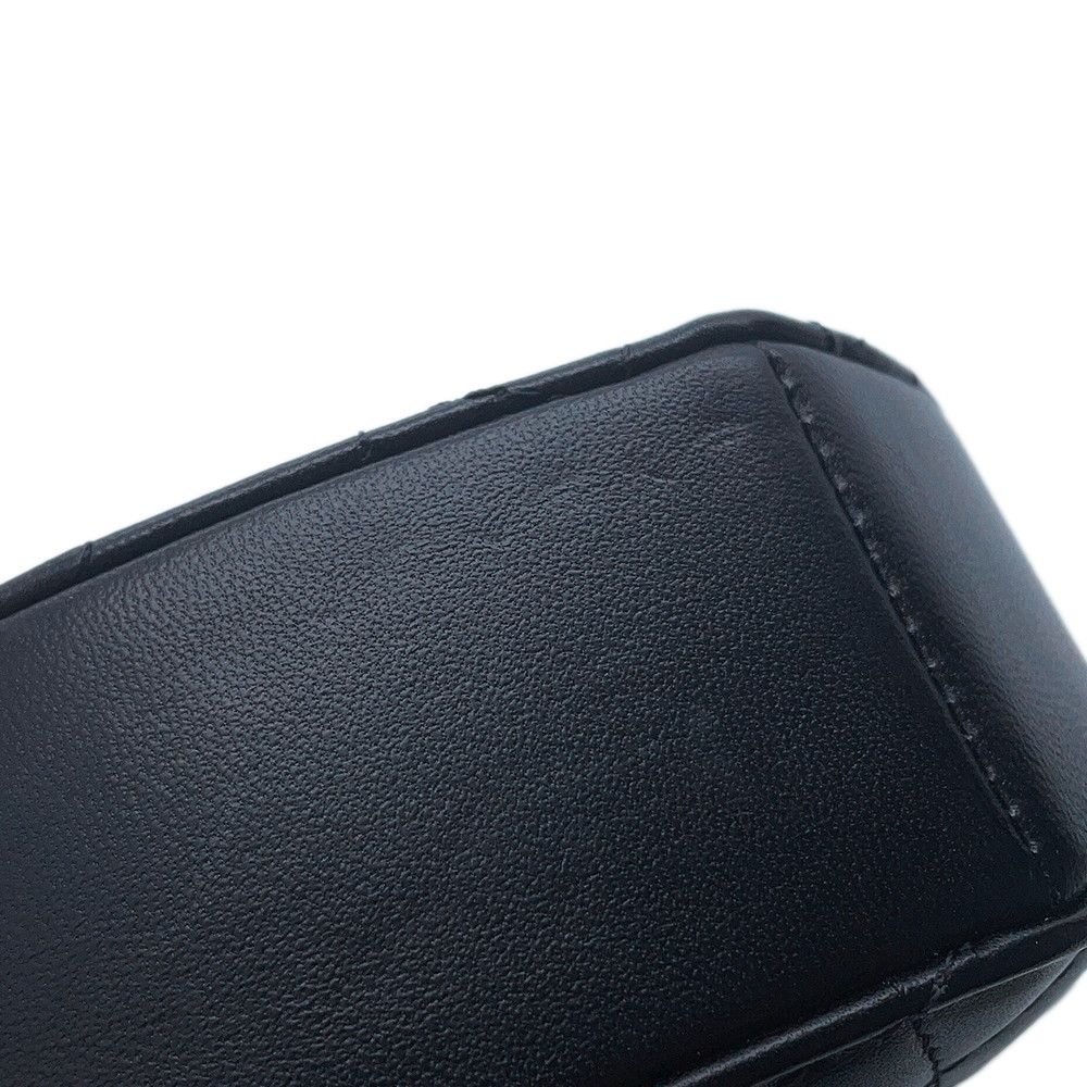 Chanel Chain Shoulder Bag Quilted Heart — view 8