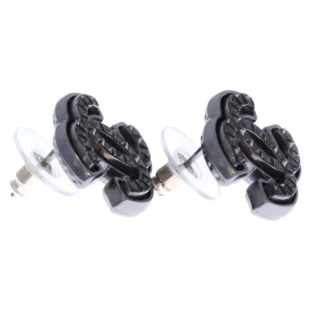 Chanel CC Logo Earrings Black Silver — view 3
