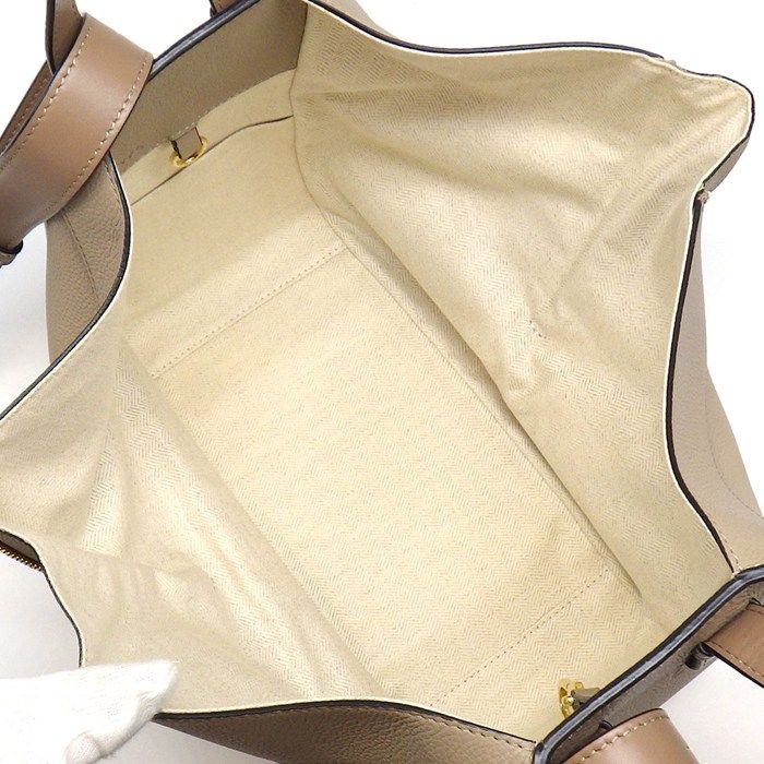 Loewe Shoulder Bag Hammock Small Sand Soft Grain Calf Gold — view 5