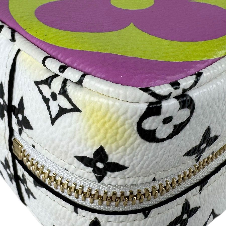 Louis Vuitton Pouch Monogram Giant Porte-Monnaie Cube — view 6