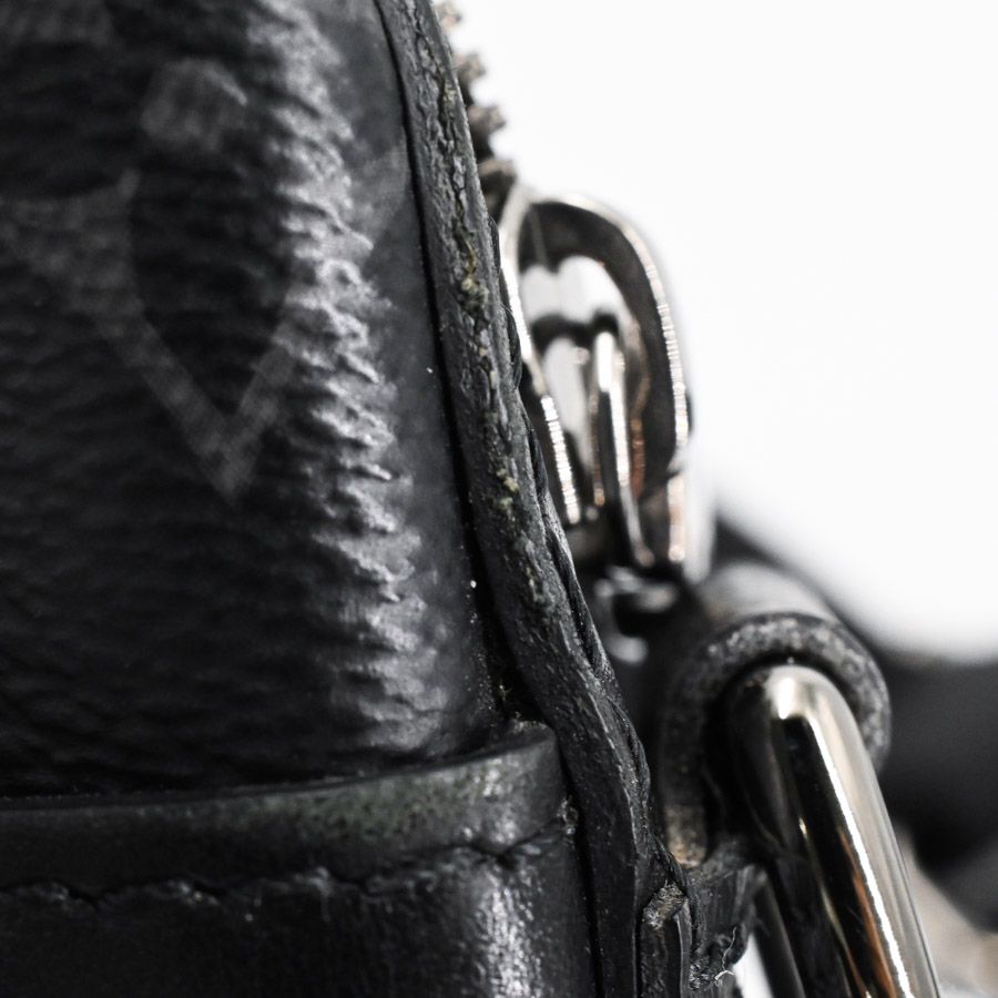 Louis Vuitton Shoulder Bag Trio Messenger — view 8