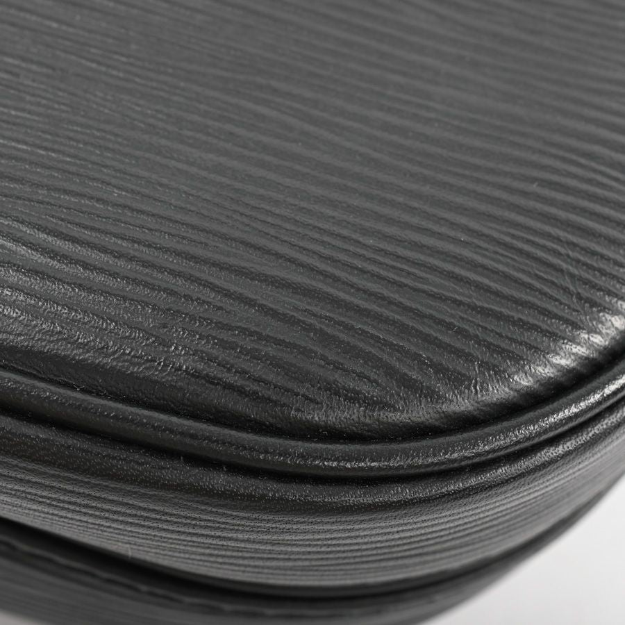 Louis Vuitton Handbag Saumur BB — view 7