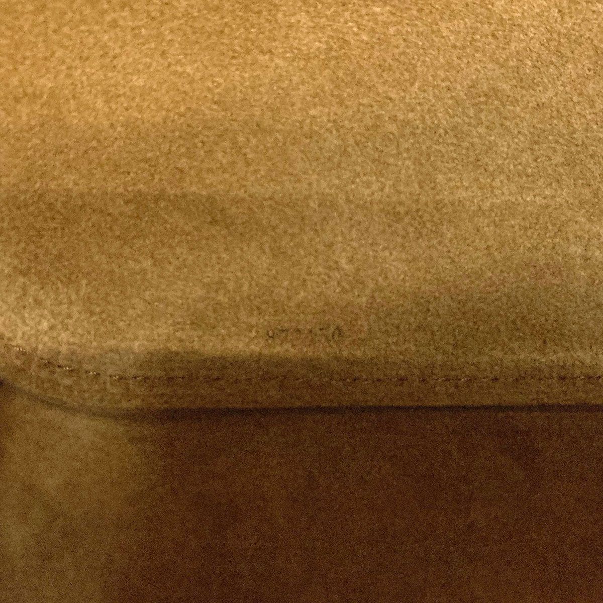 Loewe Pebble Bucket Bag Calf — view 7