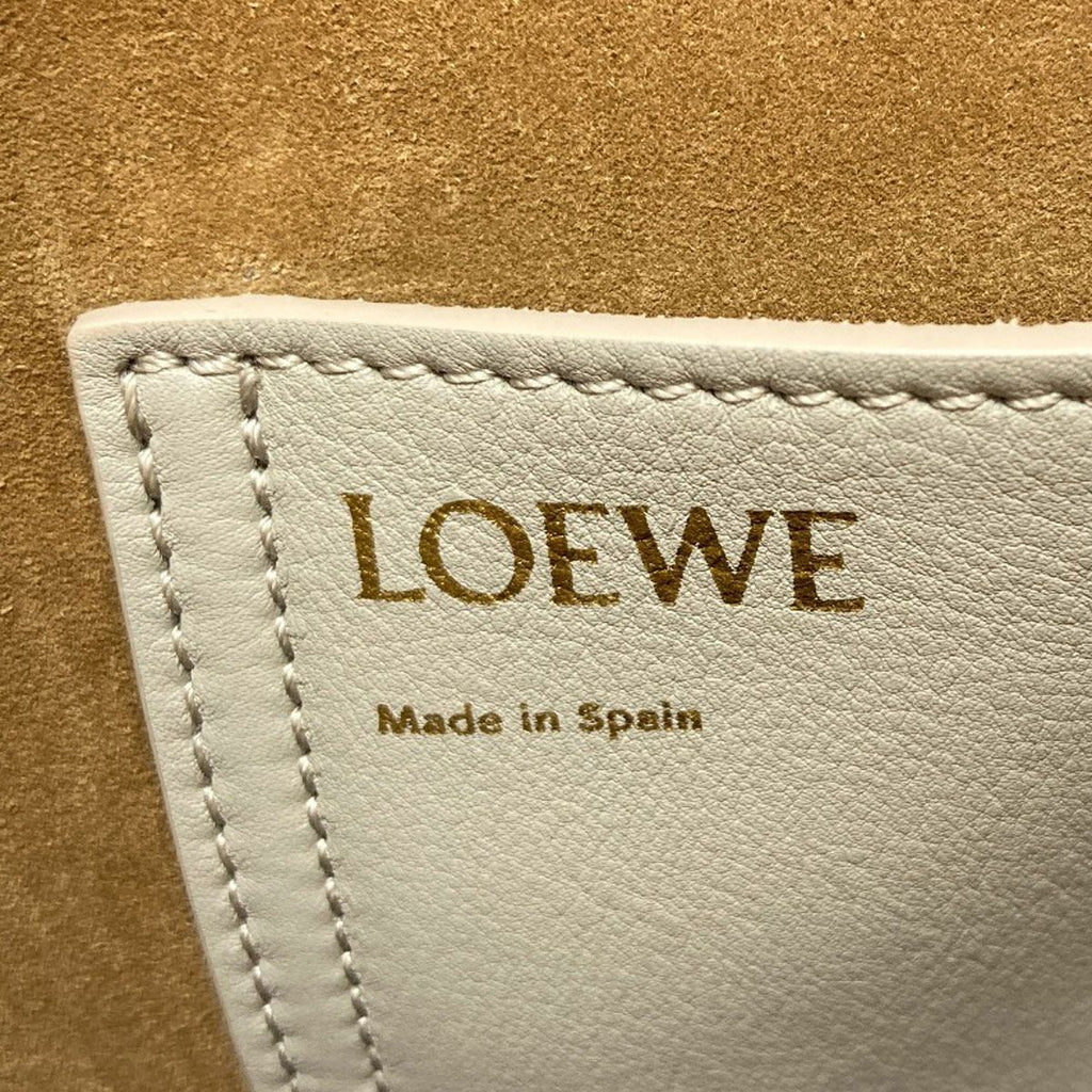 Loewe Pebble Bucket Bag Calf — view 6