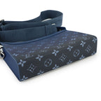 Louis Vuitton Monogram Gradient Gaston Wearable Wallet — view 5