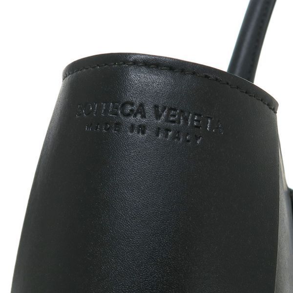 Bottega Veneta Midi Amualcot Shoulder Bag — view 5