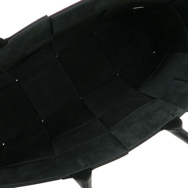 Bottega Veneta Midi Amualcot Shoulder Bag — view 2