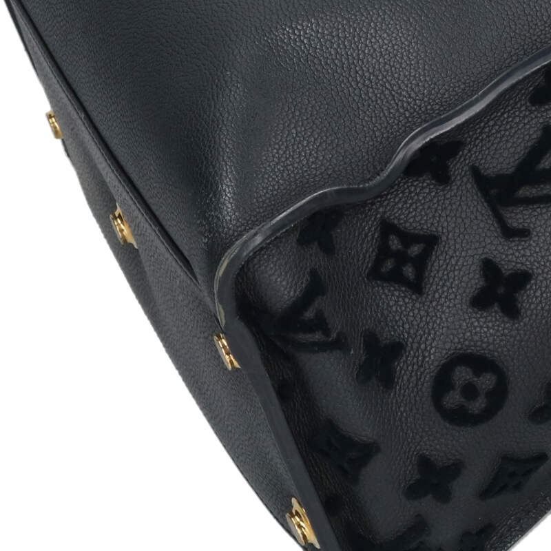 Louis Vuitton on My Side MM Monogram Tufting Contrast Leather Handbag MM — view 4
