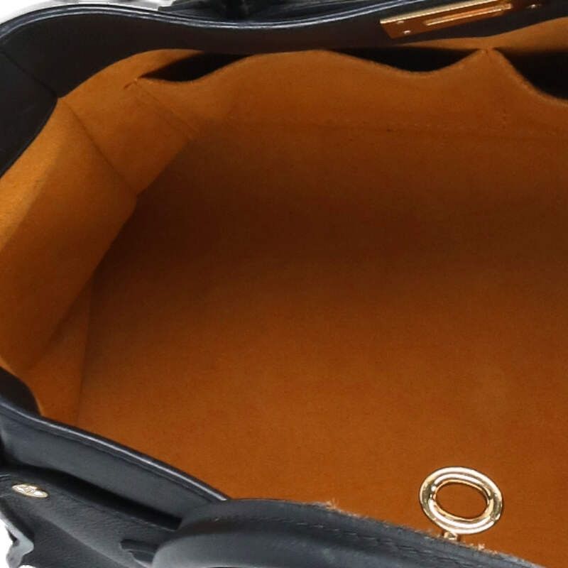 Louis Vuitton on My Side MM Monogram Tufting Contrast Leather Handbag MM — view 3