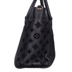 Louis Vuitton on My Side MM Monogram Tufting Contrast Leather Handbag MM — view 5