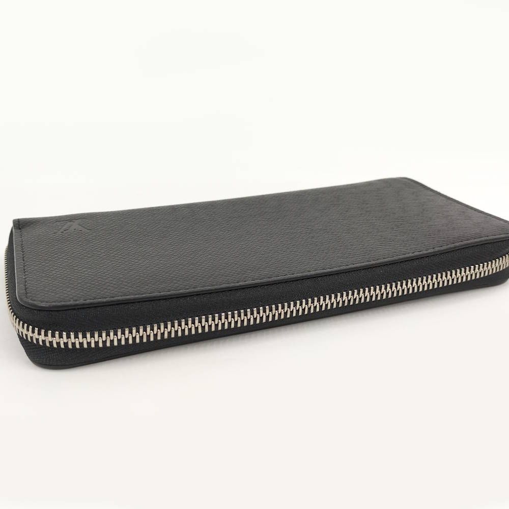 Louis Vuitton Zippy Wallet Horizontal Zip Around Taiga Noir Black — view 6