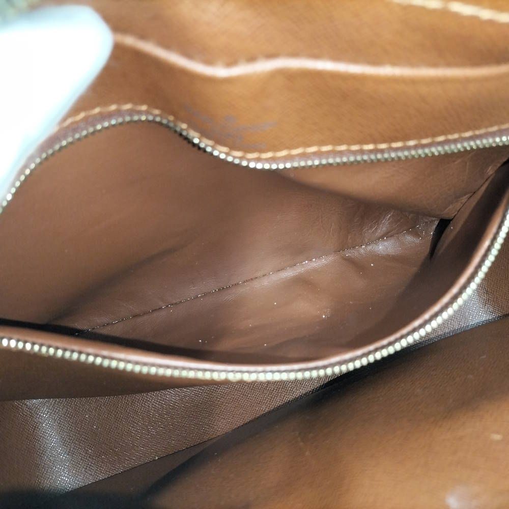 Louis Vuitton Nile GM Shoulder Bag Monogram — view 8
