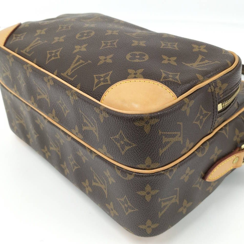 Louis Vuitton Nile GM Shoulder Bag Monogram — view 3