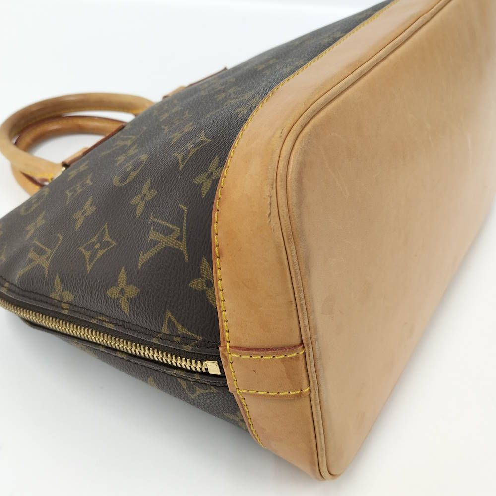 Louis Vuitton Alma Handbag Monogram — view 3