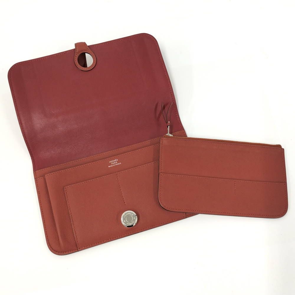 Hermes Dogon GM Bifold Wallet Leather Red — view 2