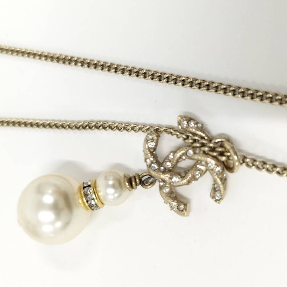 Chanel Pearl Necklace Rhinestone Plated Gold — view 5