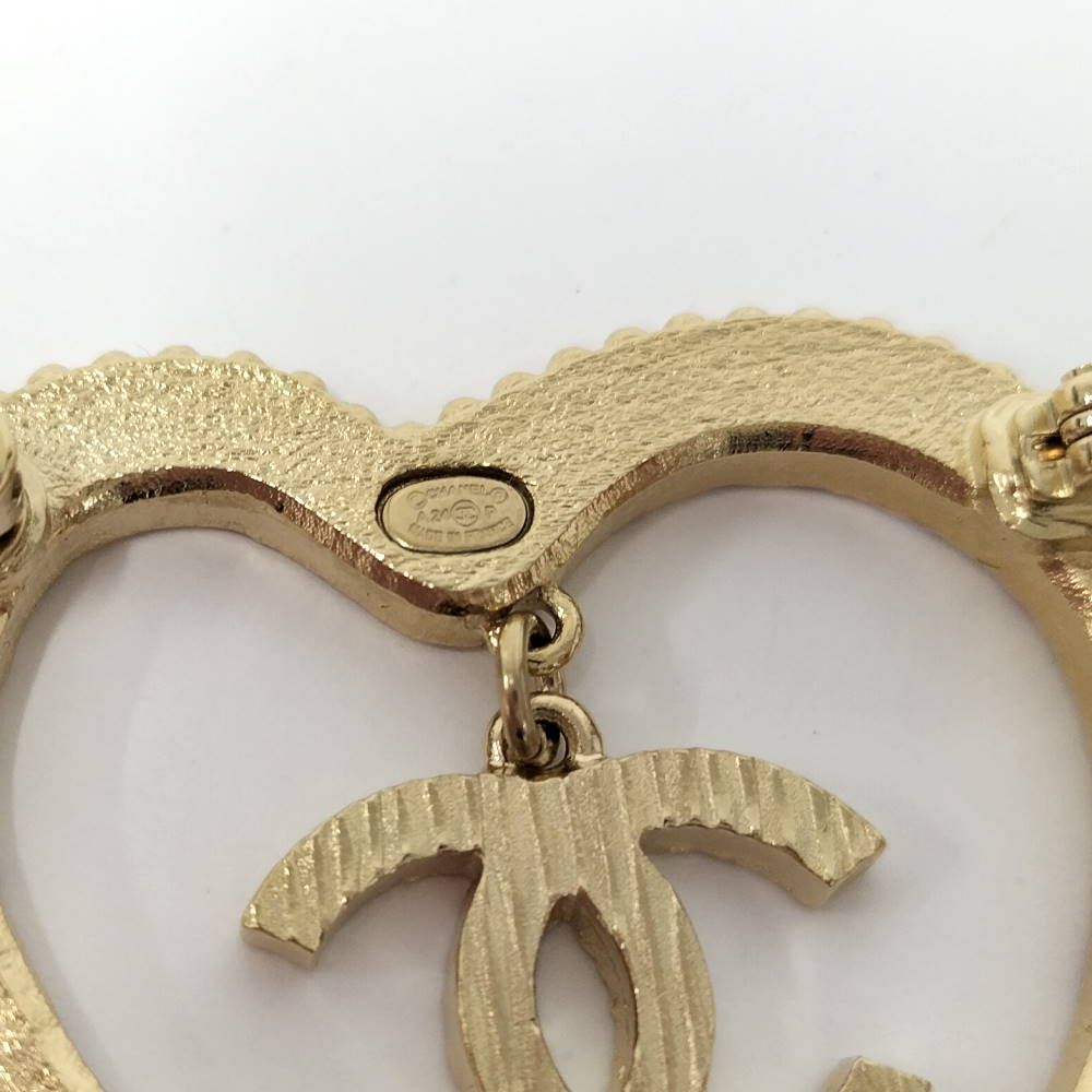 Chanel Heart Brooch CC Logo Rhinestone Gold Plated — view 6