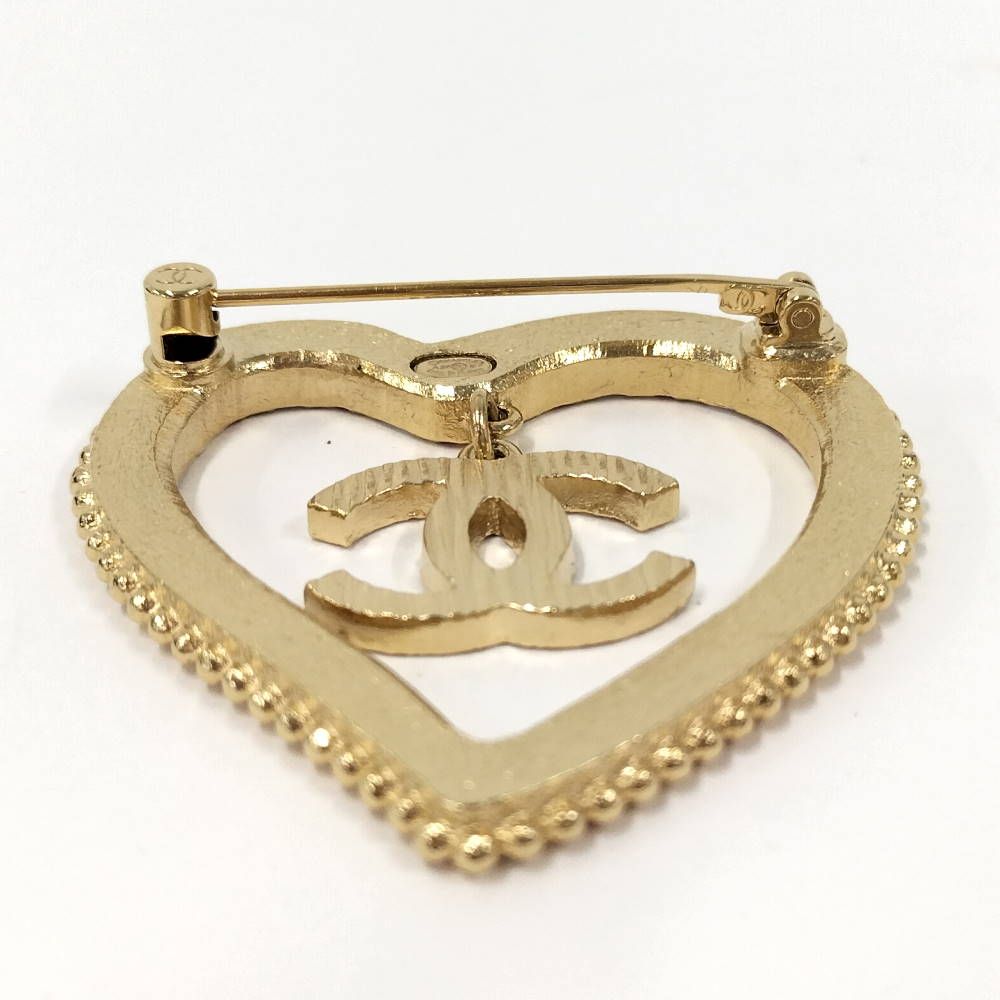 Chanel Heart Brooch CC Logo Rhinestone Gold Plated — view 4