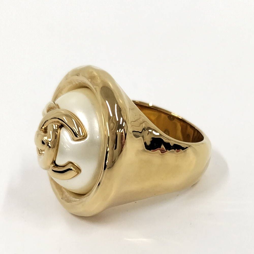 Chanel CC Logo Pearl Ring Gold Plated — view 6