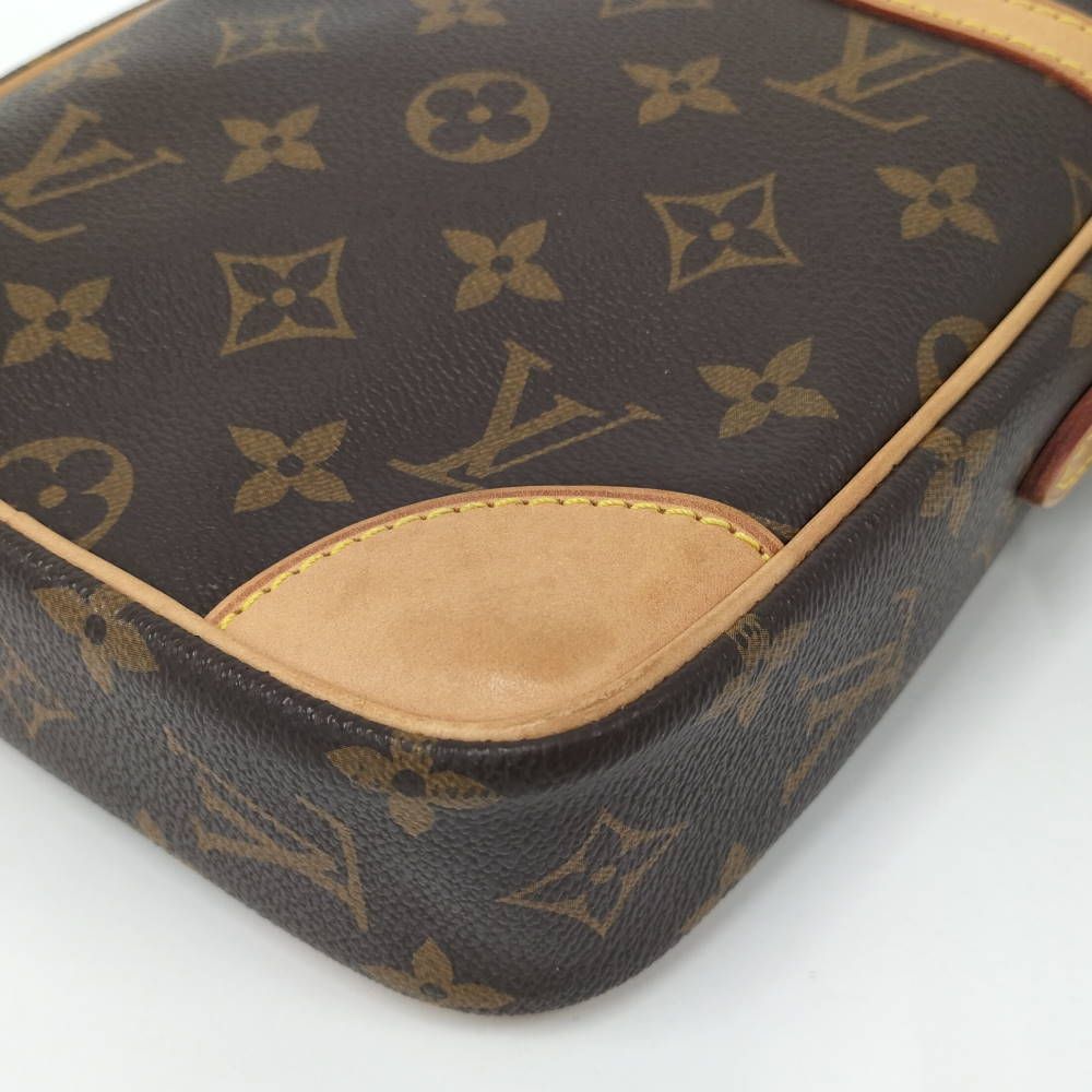 Louis Vuitton Danube Shoulder Bag Monogram — view 3