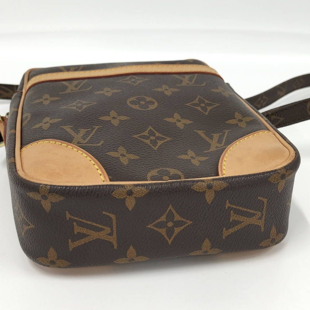 Louis Vuitton Danube Shoulder Bag Monogram — view 5