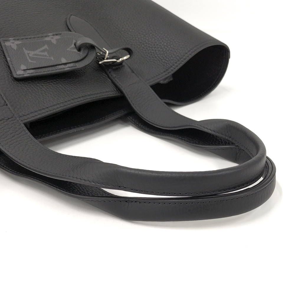 Louis Vuitton Cabas Voyage Tote Taurillon Leather Black — view 4