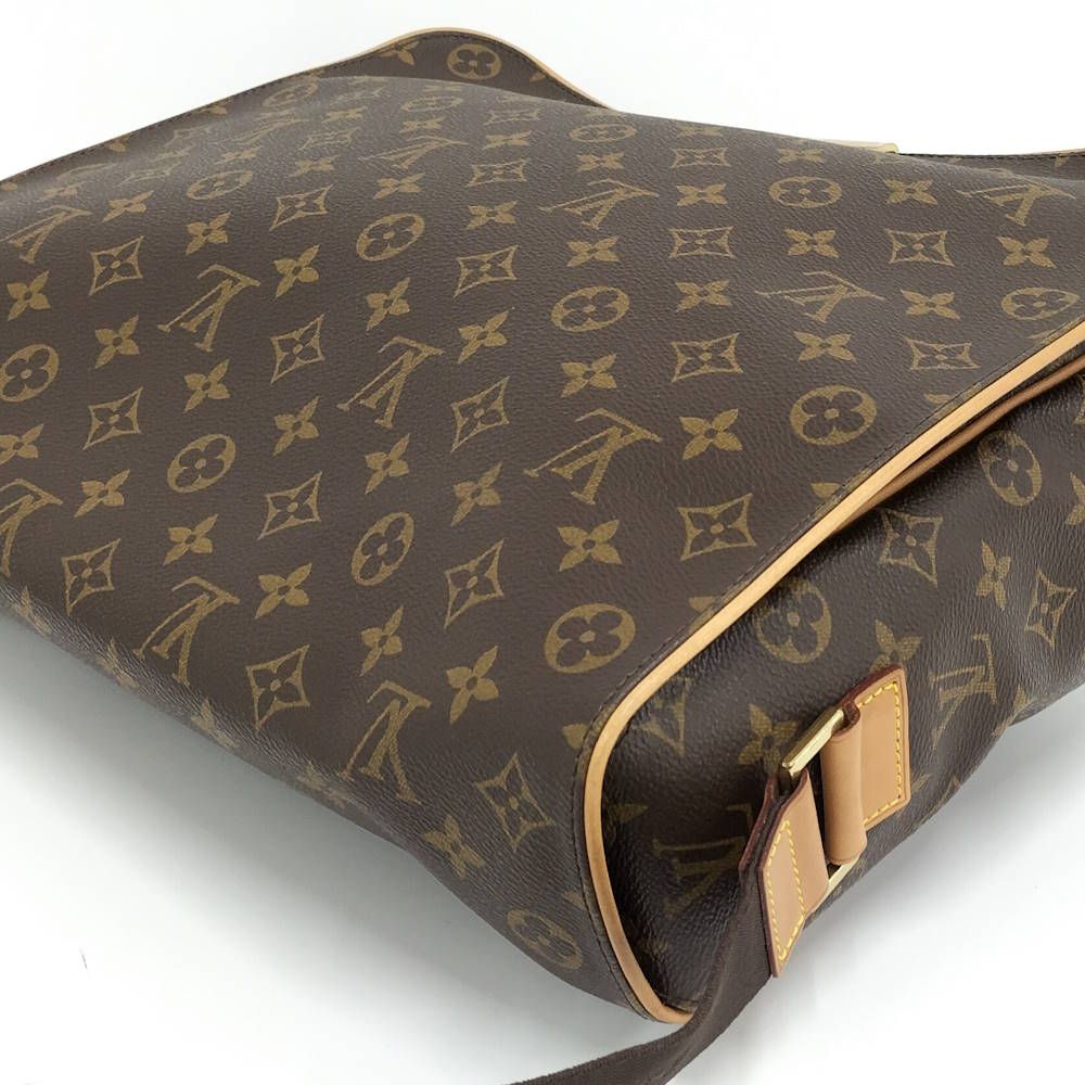Louis Vuitton Aves Messenger Bag Monogram — view 3