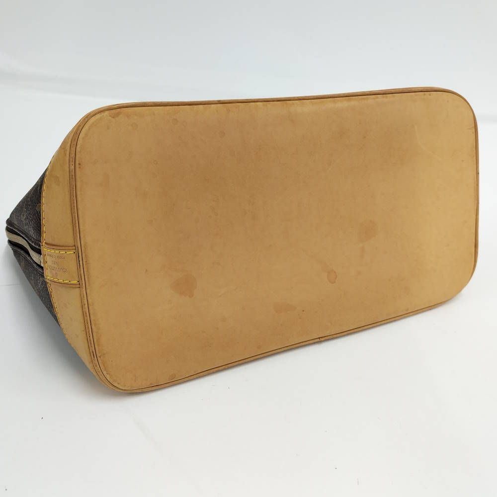 Louis Vuitton Alma Handbag Monogram — view 4