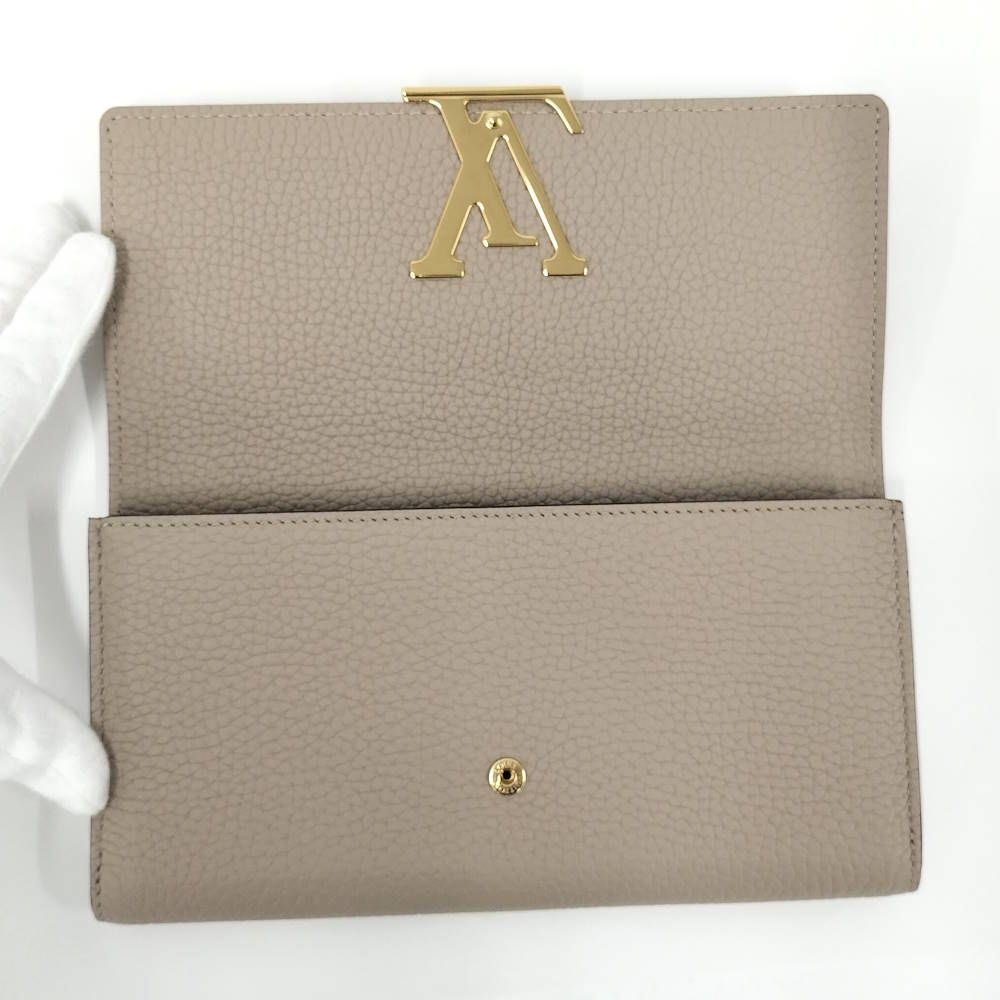 Louis Vuitton Portefeuille Capucines Wallet Taurillon Leather Galle — view 2