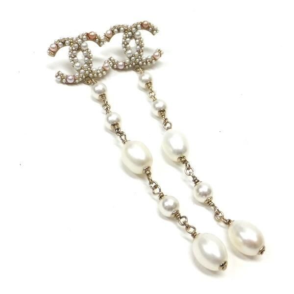 Chanel Swing Earrings Metal Costume Pearl Champagne Gold White CC — view 4