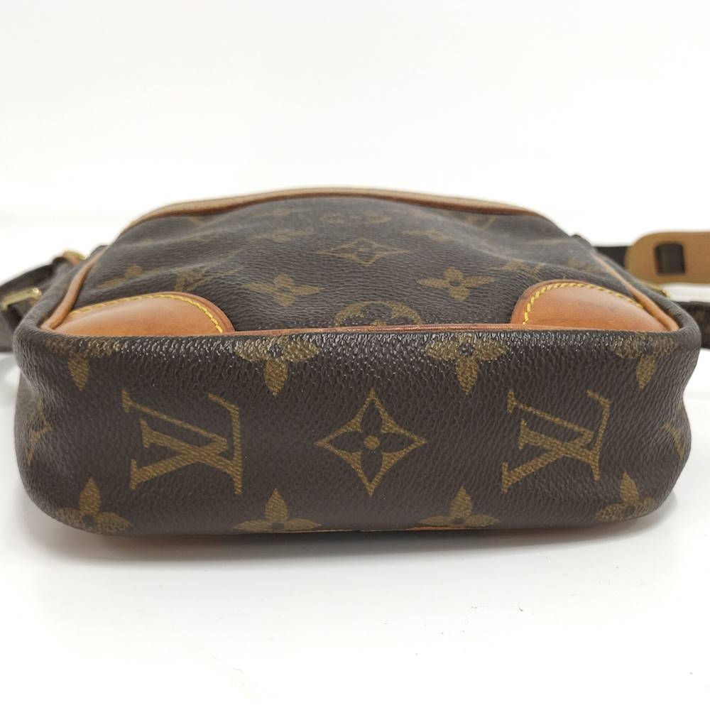 Louis Vuitton Danube Shoulder Bag Monogram — view 8