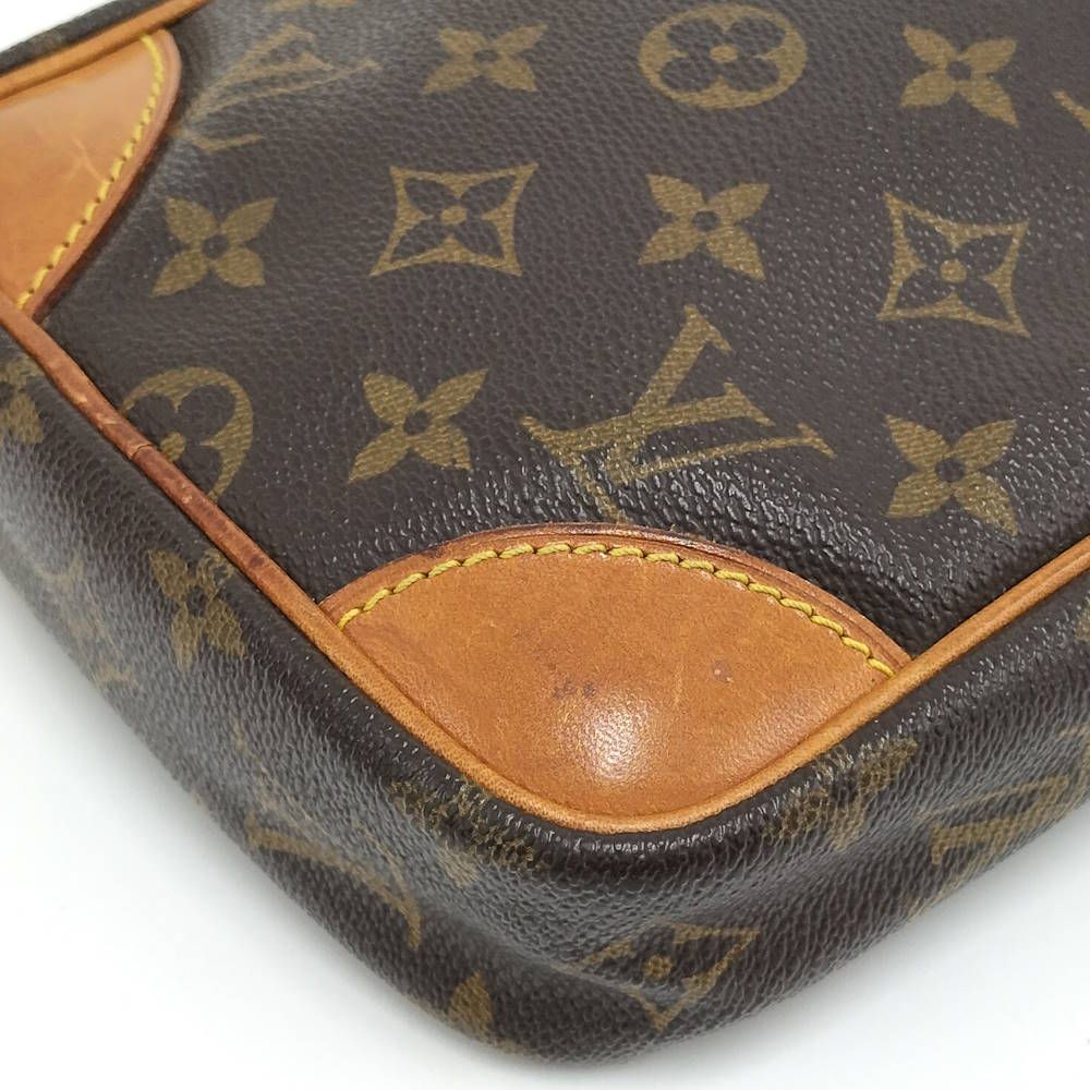 Louis Vuitton Danube Shoulder Bag Monogram — view 3