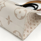Louis Vuitton On The Go MM 2-Way Bag Monogram Giant Cream Black — view 5