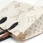 Louis Vuitton On The Go MM 2-Way Bag Monogram Giant Cream Black — view 3
