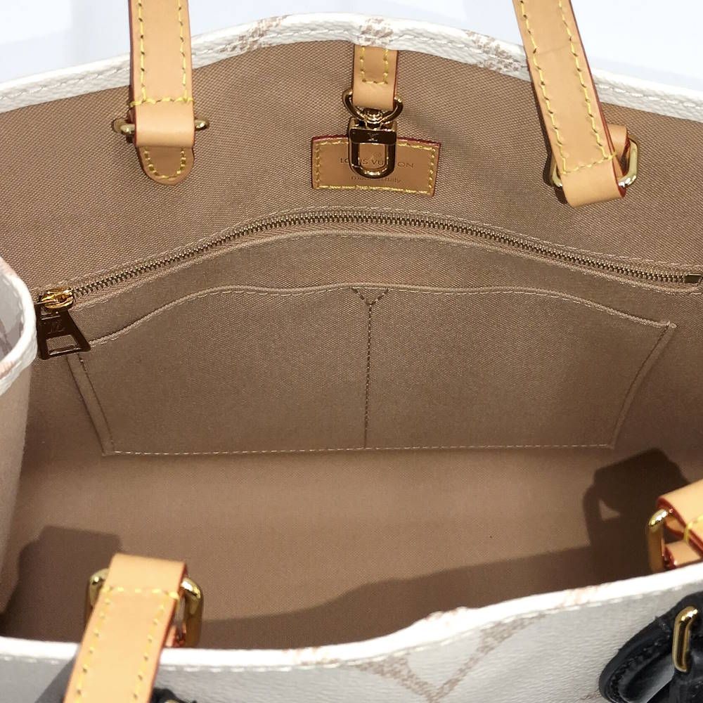 Louis Vuitton On The Go MM 2-Way Bag Monogram Giant Cream Black — view 8